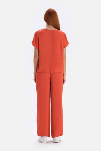 Dagi Tile Satin Surface Pleated Blouse