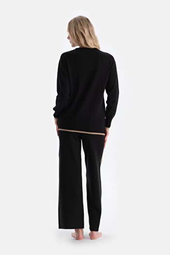 Dagi Black Piping Detailed Sweatshirt