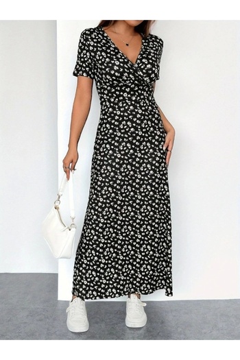 BÜŞRA TEZEL MODA Women's Short Sleeve Double Breasted Collar Floral Pattern Single Jersey Dress