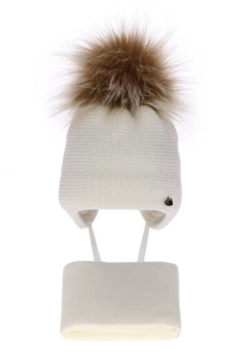 fantasialand Winter set for girls, white hat and scarf with pompom, Aimi model