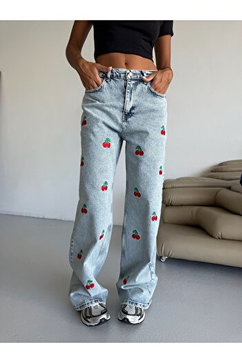 Touz Moda Cherry Embroidery Embroidery Snow Washed Baggy Detail Pocket Jean