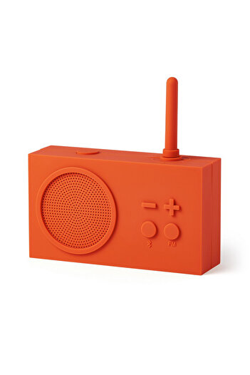 Lexon TYKHO 3 portable radio, waterproof, Bluetooth speaker, USB charging, orange silicone case