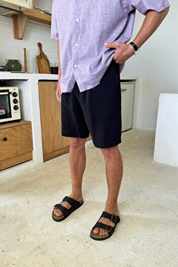 Flaw Wear Black Elastic Waist Shorts