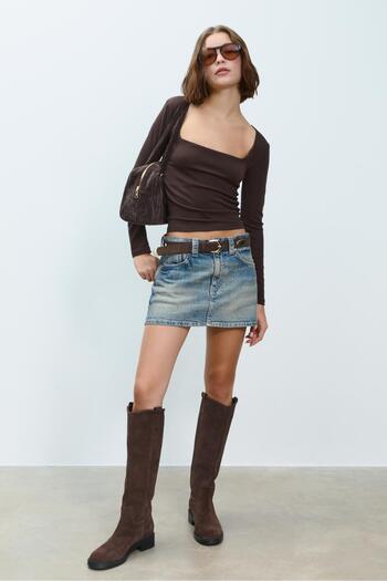 Stradivarius Basic T-shirt with square neckline