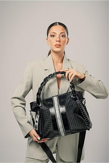 Erbilden Jaxe black leather shoulder bag