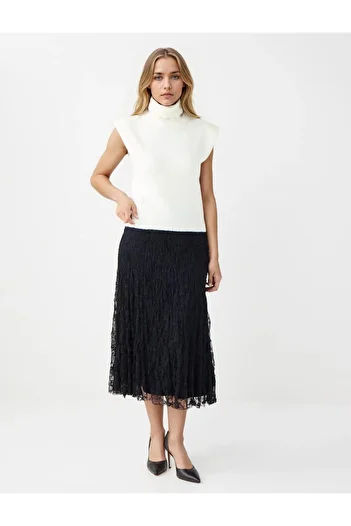 Jimmy Key Ecru Turtleneck Sleeveless Knit Sweater