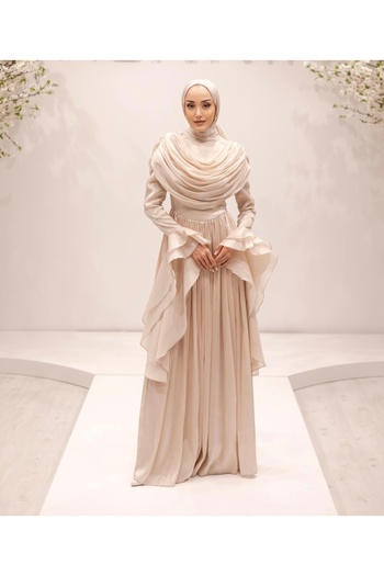 Hürrem Aldinç Minimalist Sparkle: Hijab Evening Dress with Drape Detail