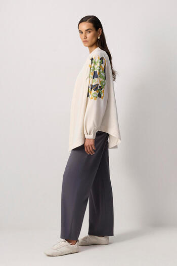 Touché Privé Linen Textured Embroidered Kimono