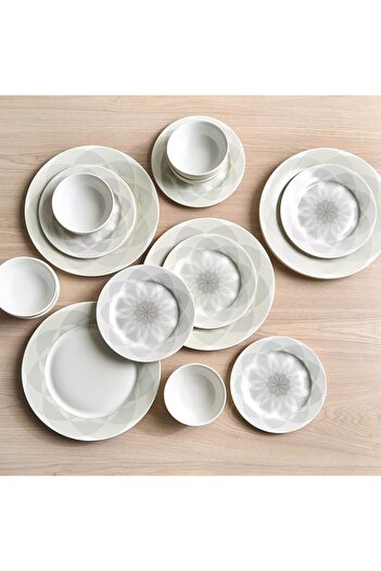 Generic Qubba 18-Piece Porcelain Dinner Set - Serves 6