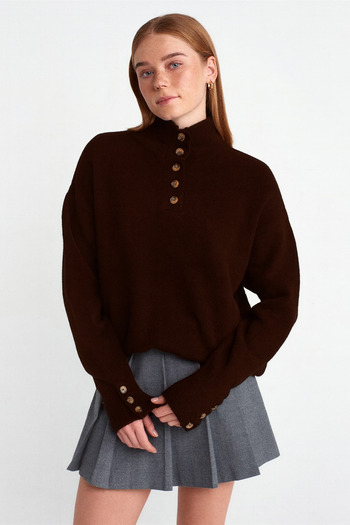 NATUFIAN STORE Women's Oversized Soft Knitwear Sweater with Buttoned Sleeves and Collar