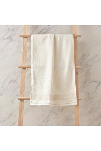 Generic Accent Bath Towel - 50x100 cm