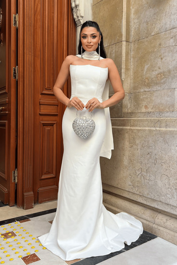 giyimmasalı Βραδινό φόρεμα Atlas Fabric Strapless με λεπτομέρεια στο σάλι - ΛΕΥΚΟ