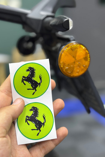 Banxtre Round 5Cmx5Cm Horse Sticker Set for Motorcycle Cat's Eye (2 Pieces)