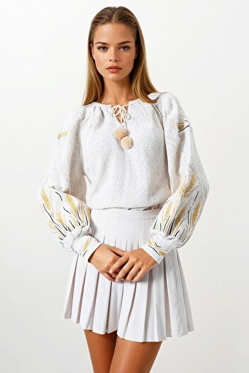 VAGGON Women's Beige Spike Embroidered Lace-Up Tassel Detailed Bohemian Blouse Vs00861