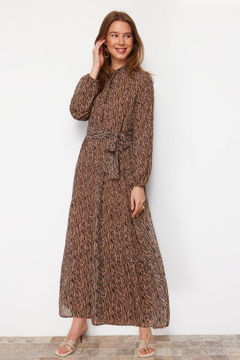 Trendyol Modest Φόρεμα υφασμένο από σιφόν με λεπτομέρεια με σχέδιο καμήλας TCTSS21EL3346