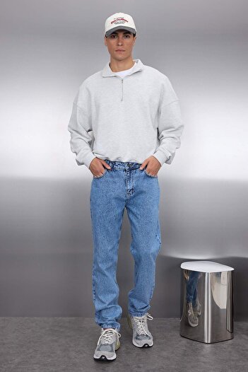 Trendyol Collection Blaue Jeans mit normaler Passform TMNAW22JE0059