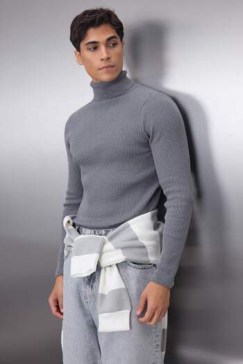Trendyol Collection Geräucherter Slim-Fit-Baumwollpullover mit doppeltem Rollkragenpullover – TMNAW20MG0031