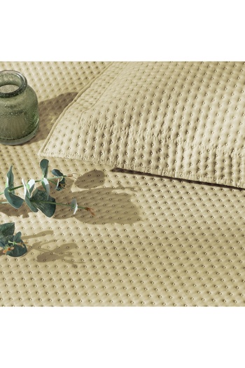 Linens   Green Two Person Bedspread Set