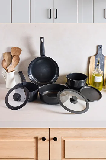 Perotti Beta Black 15 Piece Cookware Set Aluminum Casting Induction Base Ceramic Coating Cookware Pan Set