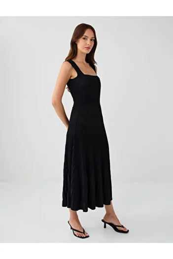 Jimmy Key Black Straight Cut Heart Neck Knitwear Dress