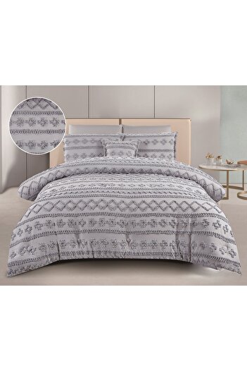 Red Rose A luxuriously patterned double bed sheet to add a touch of elegance to your room's decor, made of microfiber, measuring 170*220 cm.