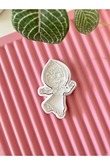 By Selen Suyolcu Masha Stamp and Cutter