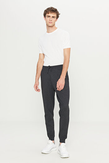 AC&Co / Altınyıldız Classics Erkek Antrasit-Melanj Standart Fit 2 İplik Cepli Rahat Recycle Pamuklu Jogger Eşofman Altı