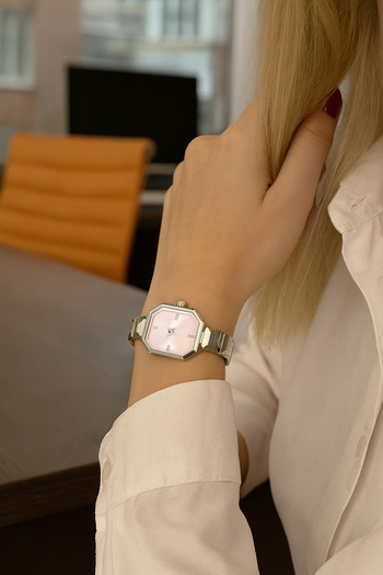 LOOQ New Model Stylish Design Women's Watch