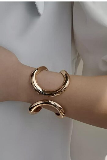 New Obsessions Vip Gold Geometric Thick Handcuff Bracelet