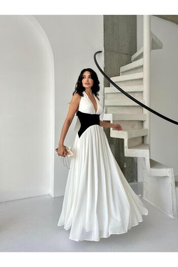 Serica Moda Λευκό φόρεμα με λεπτομέρεια με κορσέ με λουράκι στο λαιμό