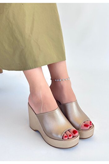 BESKAR Tlay beige skin filling heel slippers