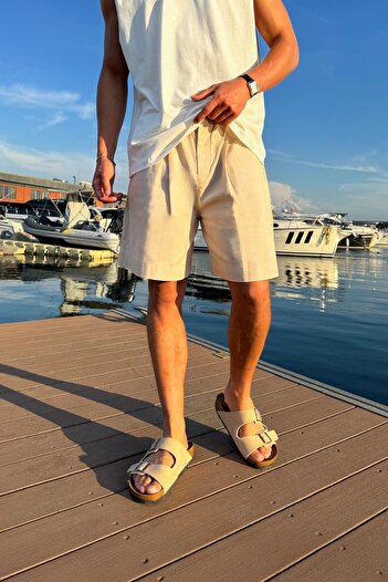 Flaw Wear Pleated Beige Linen Shorts