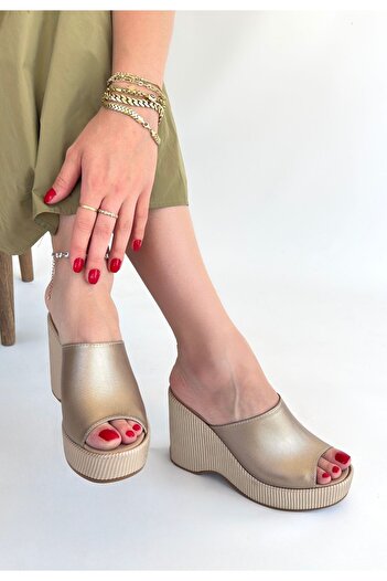 BESKAR Tlay beige skin filling heel slippers