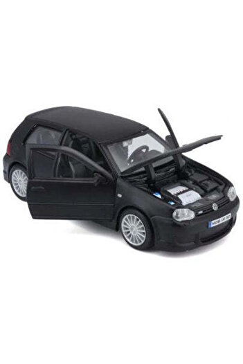 Maisto Volkswagen Golf R 32 (matte black) - 1/24