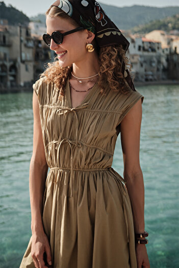 Manuka Dress with Drawbow Ties Detail Earth