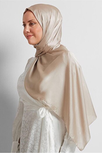 Alvina Satin Shawl 8570