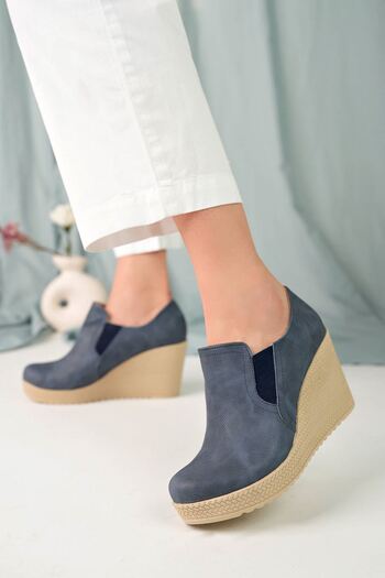 İrem Ayakkabı Padded Sole Double Elastic Shoes