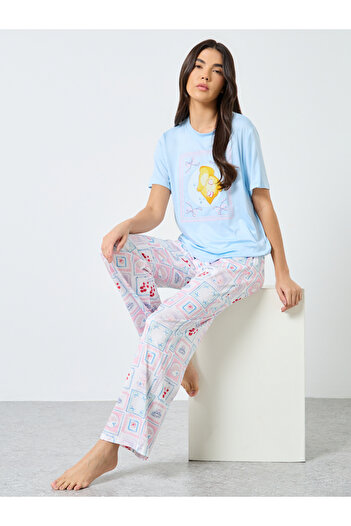 Take Two By Styli Graphic Print T-Shirt and Straight Pyjama Set