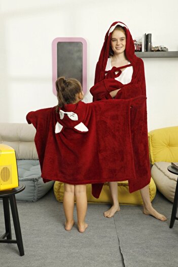 Siyah İnci Embroidered Hooded Wellsoft Blanket