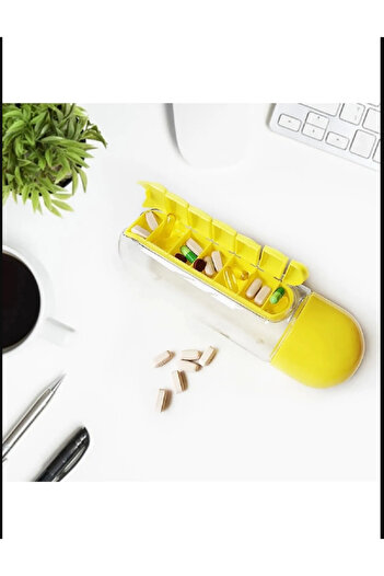 hediyeofisi 600 ml Built-in 7-Day Medicine Organizer Water Bottle