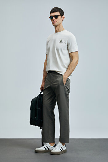 Lufian Olivia Modern Graphic T-Shirt Ecru