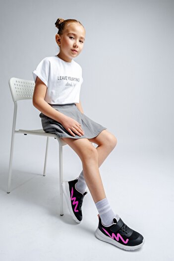 mnpc Girl's Black Sports Shoes