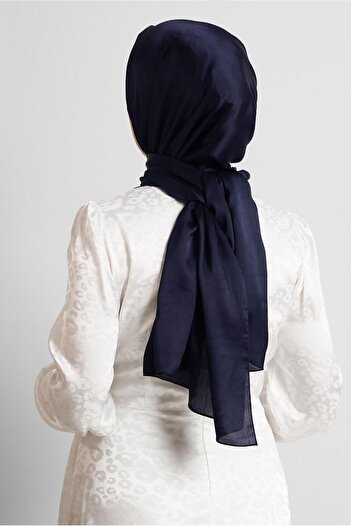 Alvina Satin Shawl 8570