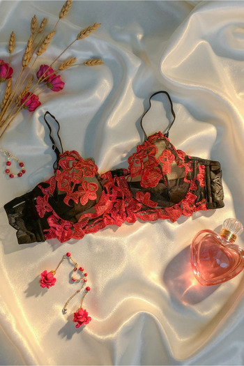 BELLA NOTTE Romantik 2 Parça Kırmızı Nakışlı İç Çamaşır Takımı