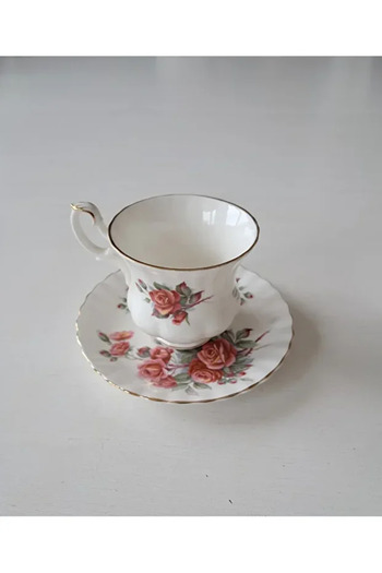 Royal Albert Bone China England Cent. Rose Antique Porcelain Double Coffee Cup 2 Pieces 120 ml