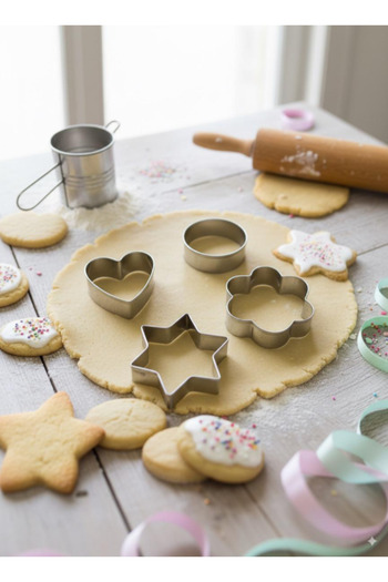 Ranüş Home Metal Cookie Mold Mini / Heart, Daisy, Star and Round Cookie Mold