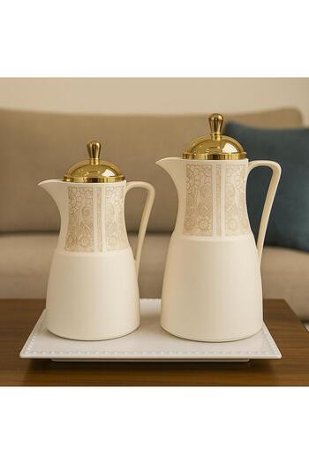 Generic Elegant thermal coffee pot set with a luxurious design that combines luxury and practicality.