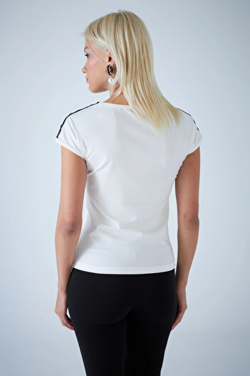 Cool & Sexy Women's Ecru V-Neck Lace Detailed Blouse Ey3133