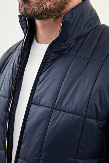 Mcr Quilted Slim Fit Judge Collar Puffer Men's Coat Navy Blue - 39651.25K