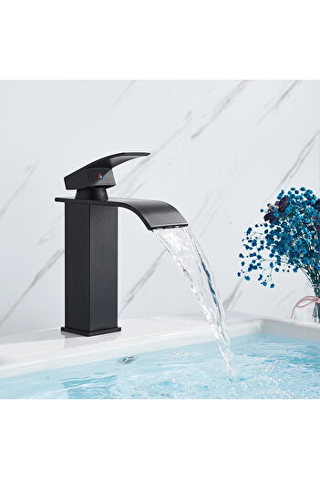 BisDesign Baterie lavoar baie, pipă cascadă, stil pătrat, finisaj negru mat, dimensiune 19 cm